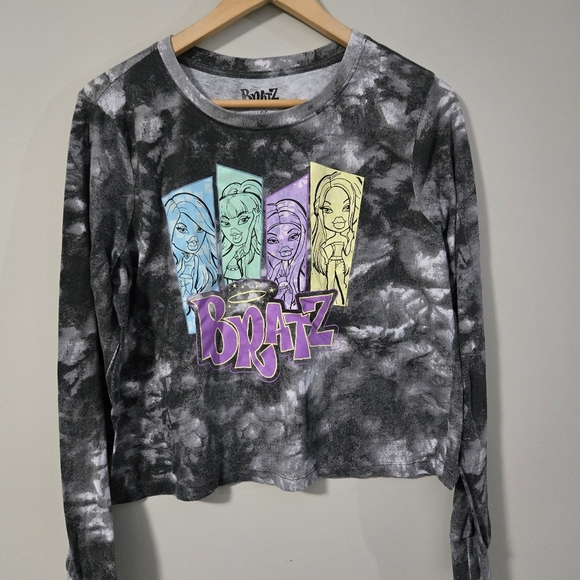 Bratz Girls Large Graphic Long Sleeve Shirt - Picture 1 of 8